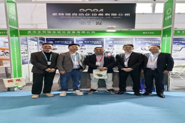 阳春三月京都会友，新品面试吸引眼球